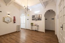 Alquiler por habitaciones en Valencia - Habitación doble con cama matrimonial y baño compartido