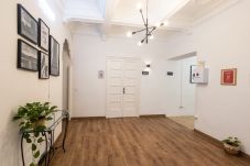 Alquiler por habitaciones en Valencia - Habitación doble con cama matrimonial y baño compartido