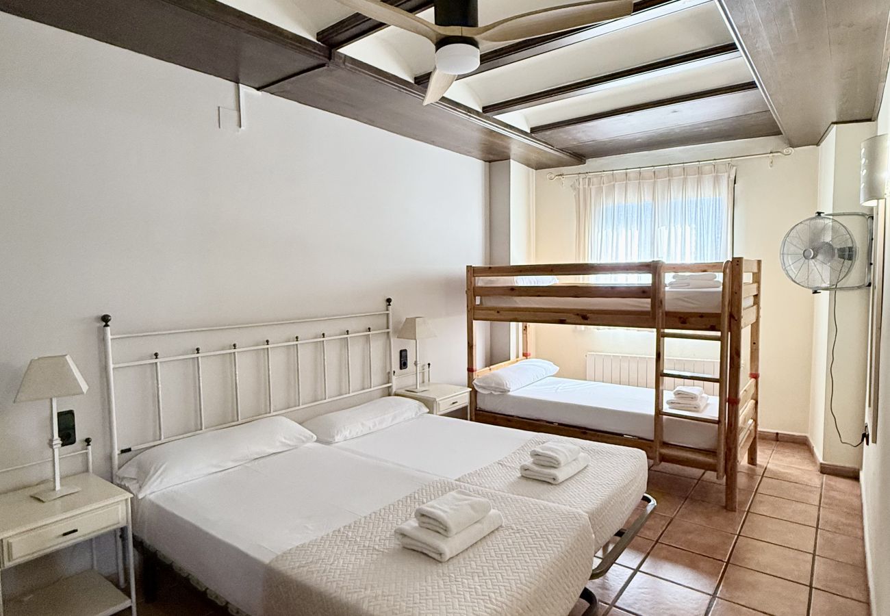 Alquiler por habitaciones en Venta del Moro - Alojamiento Rural Hoces del Cabriel - 2 camas + Litera