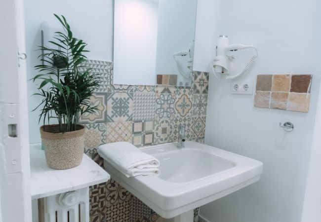 Rent by room in Valencia - Superior double room with private bathroom Rent by room in Valencia - Superior double room with private bathroom