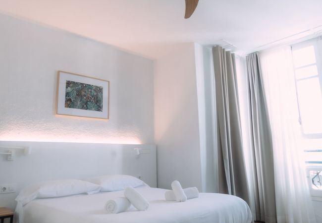 Rent by room in Valencia - Superior double room with private bathroom Rent by room in Valencia - Superior double room with private bathroom