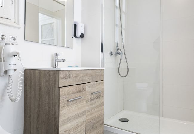 Rent by room in Valencia - Superior double room with private bathroom Rent by room in Valencia - Superior double room with private bathroom