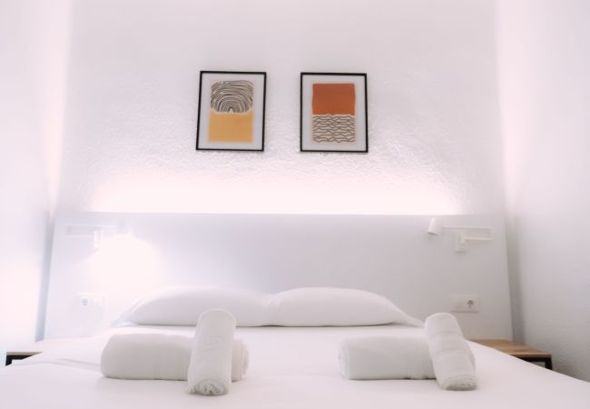 Rent by room in Valencia - Double room with shared bathroom Rent by room in Valencia - Double room with shared bathroom