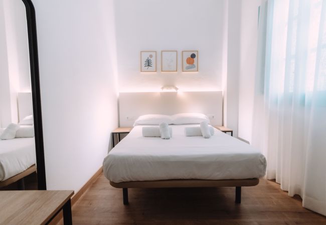 Rent by room in Valencia - Double room with shared bathroom Rent by room in Valencia - Double room with shared bathroom