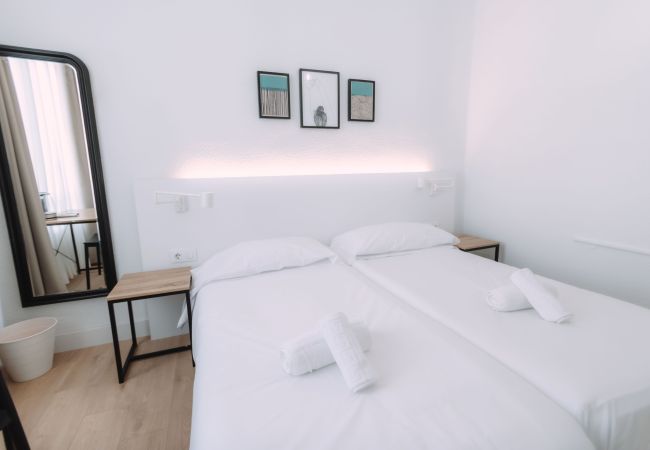 Rent by room in Valencia - Double room with shared bathroom Rent by room in Valencia - Double room with shared bathroom