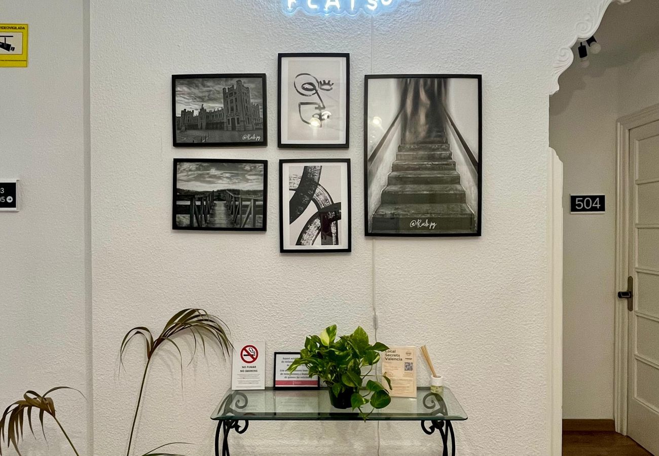 Rent by room in Valencia / València - Double room with shared bathroom