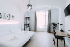 Rent by room in Valencia / València - Double room with shared bathroom