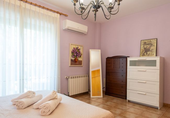 House in Navajas - Casa Potelos by Concept Flats House in Navajas - Casa Potelos by Concept Flats