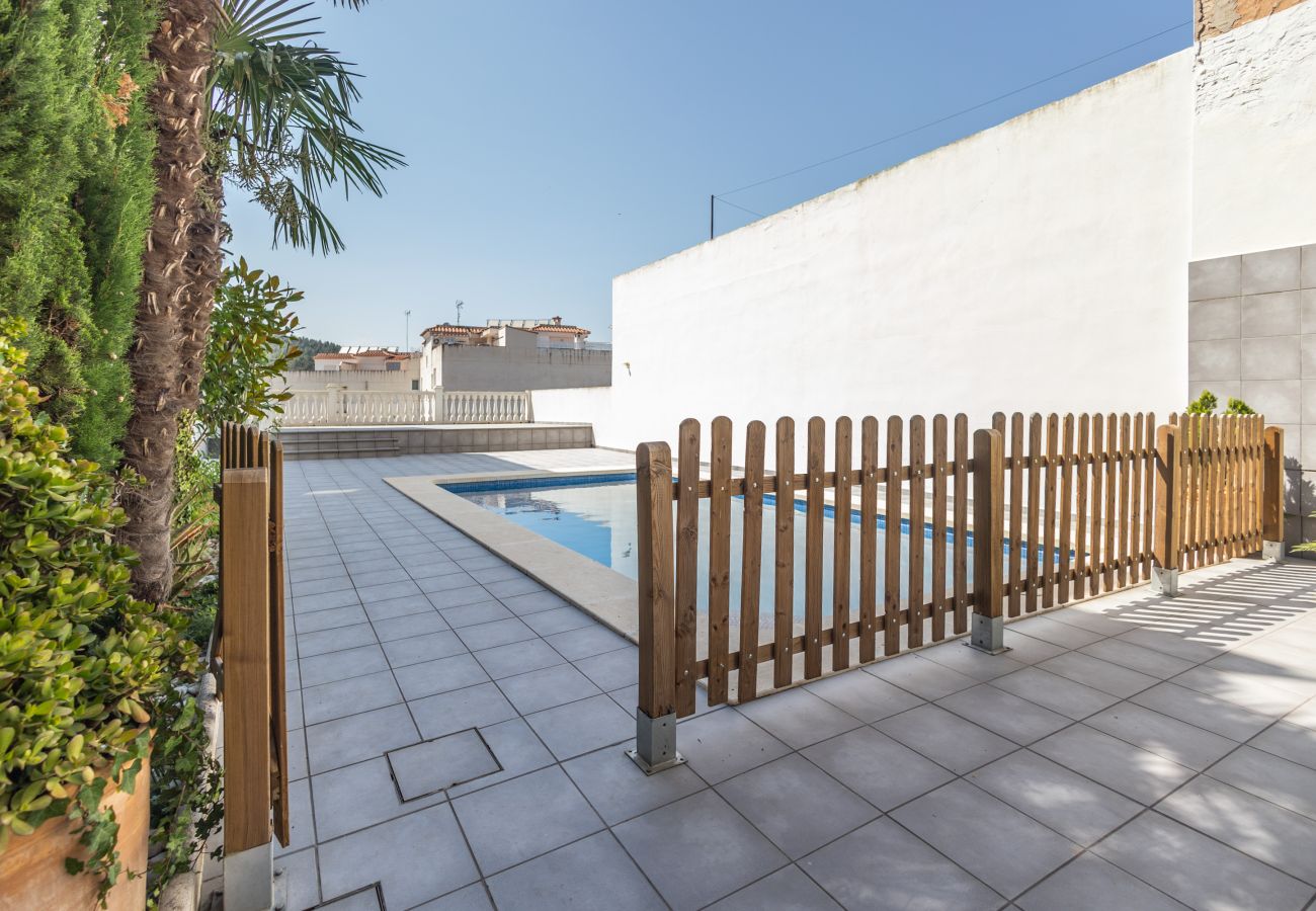 House in Navajas - Casa Potelos by Concept Flats House in Navajas - Casa Potelos by Concept Flats