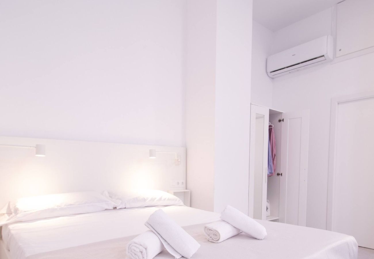 Studio a Valencia / València - Viveros 2 by Concept Flats Studio a Valencia / València - Viveros 2 by Concept Flats