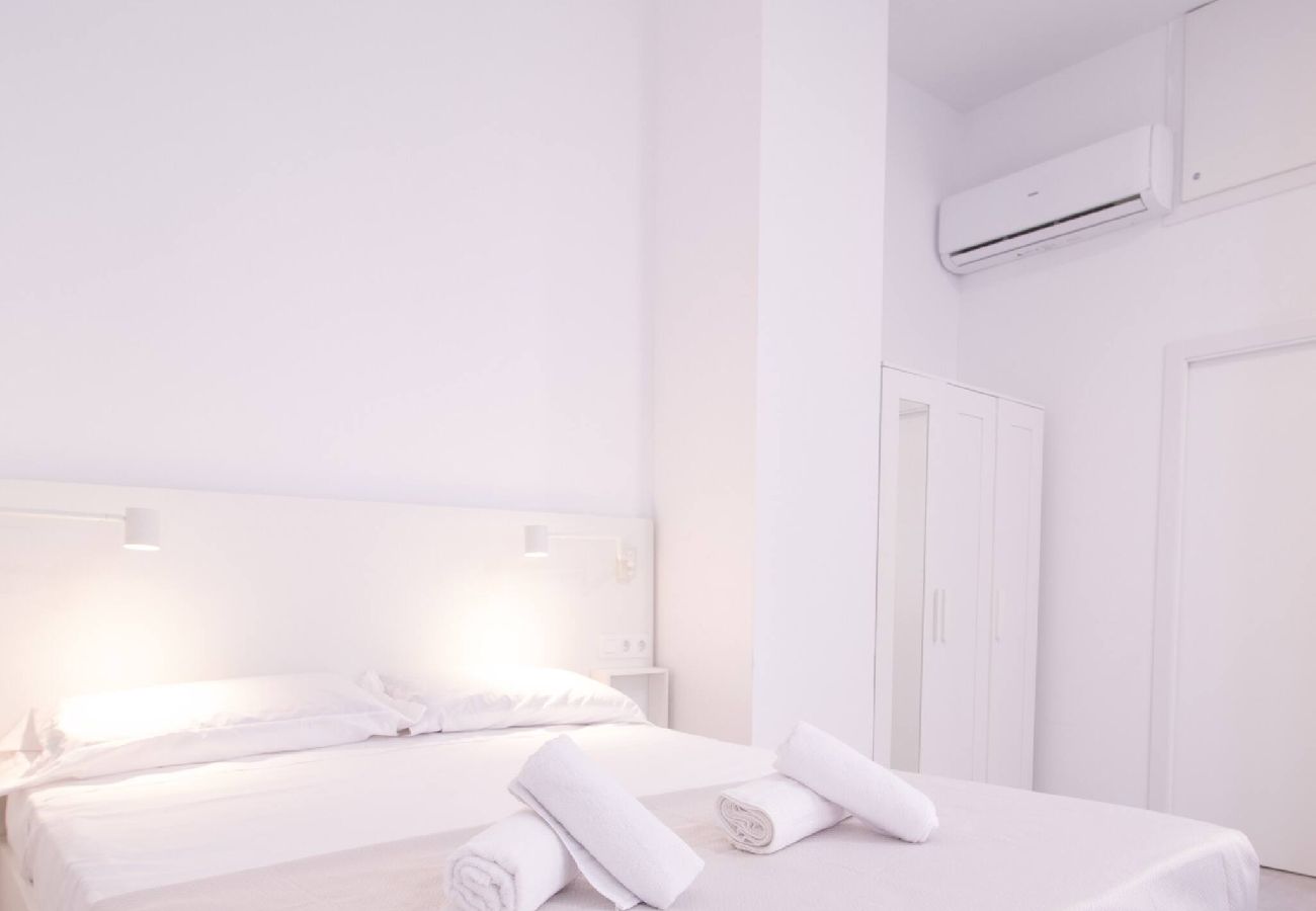 Studio a Valencia / València - Viveros 2 by Concept Flats Studio a Valencia / València - Viveros 2 by Concept Flats